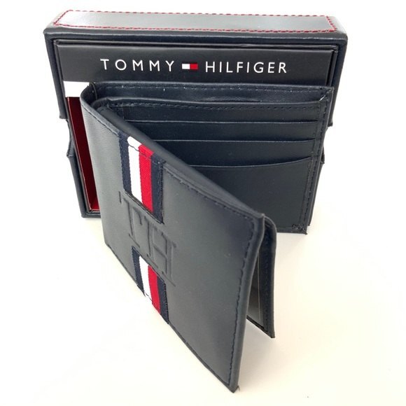 Tommy Hilfiger Wallet Navy RFID Leather Wallet & Valet - Picture 2 of 11